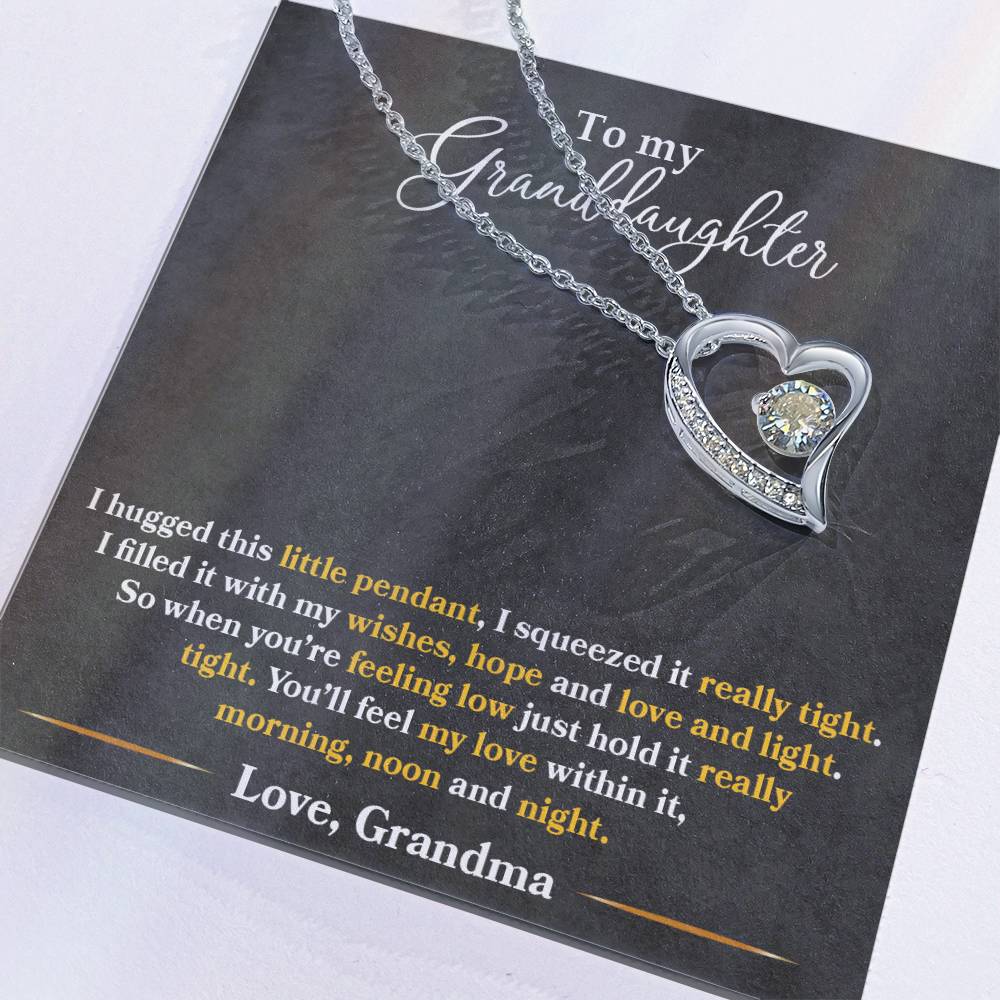 ( Almost sold out) Gift To My Lovely Granddaughter Single Heart : A Grandmother's Mother's Heartfelt Message